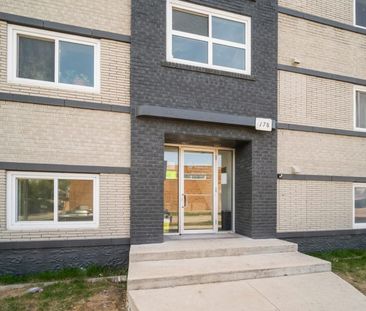 178 Machray - Photo 6