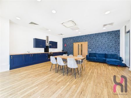 Studio to rent - Photo 2