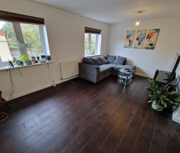 2 bedroom coach house to rent - Photo 4