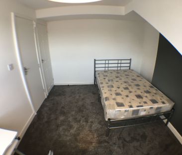 3 Bed - 1 Harold Mount, Hyde Park, Leeds - LS6 1PW - Student - Photo 1