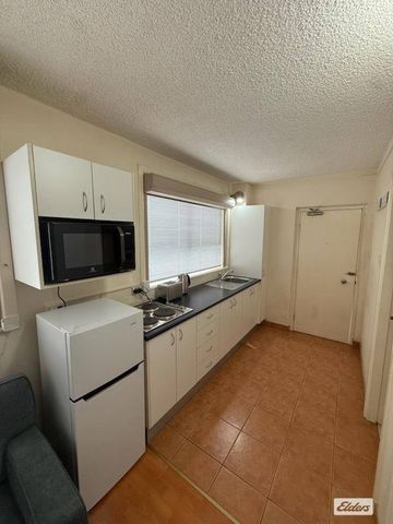 STUDIO APARTMENT - Photo 3