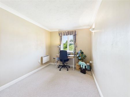 Pinkers Mead, Emersons Green, Bristol, BS16 - Photo 4