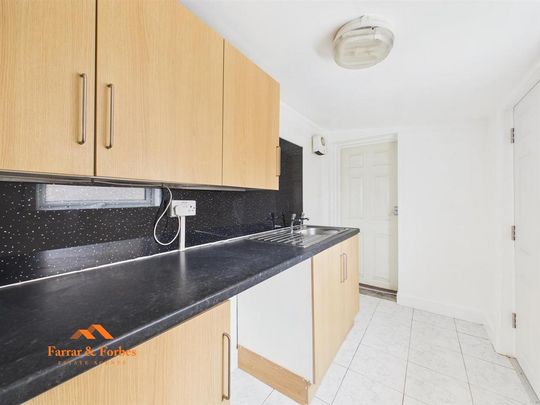 3 bedroom terraced house to rent - Photo 1