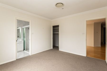 Low maintenance four bedroom home in convenient Corlette location - Photo 5