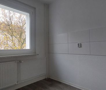 Helle 3 -Raumwohnung mit Tageslichtküche und Badewanne - Photo 1