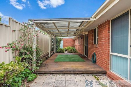 24A Tomasetti Crescent, Narre Warren - Photo 2