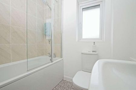 Crompton Way, Ogmore-by-sea, Bridgend, CF32 - Photo 4