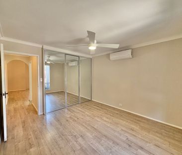 Renovated 2-Bedroom Villa with Garden in Sought-After Palmyra - Photo 3