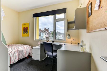 9 bedroom house to rent - Photo 3