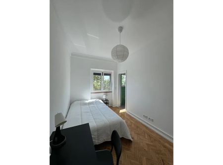 Avenida Rio de Janeiro, Lisbon, Lisbon 1700 - Photo 2