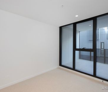 117/29 Waterline Place, Williamstown - Photo 3