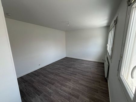Location Appartement 1 pièce 28m² - Photo 4
