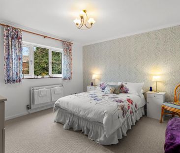 4 bedroom detached house to rent - Photo 4