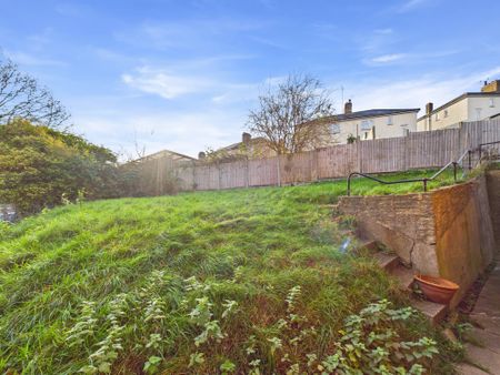 Coxmount Road, London, SE7 - Photo 2
