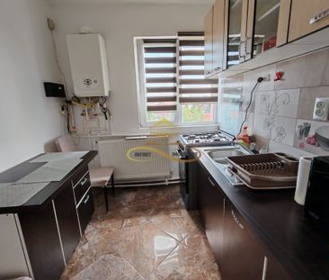 Apartament 2 camere decomandate, Str. 9 Mai - Fotografie 3