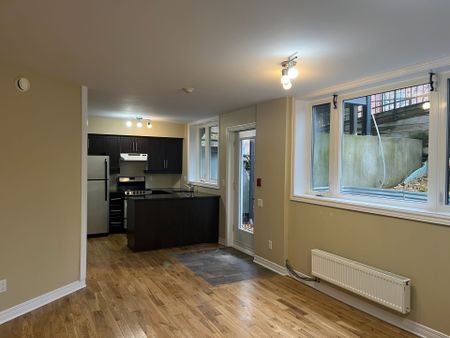 For Lease - 324 Currell Avenue Unit# 1, Westboro - Hampton Park, Ontario - Photo 4