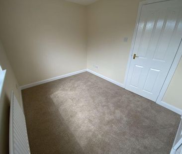 2 bedroom semi-detached house to rent - Photo 3