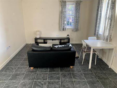 1 bed flat to rent Camp Street, DE1 - Photo 4