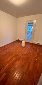 4 1/2 en haut triplex dispo mai - Photo 3