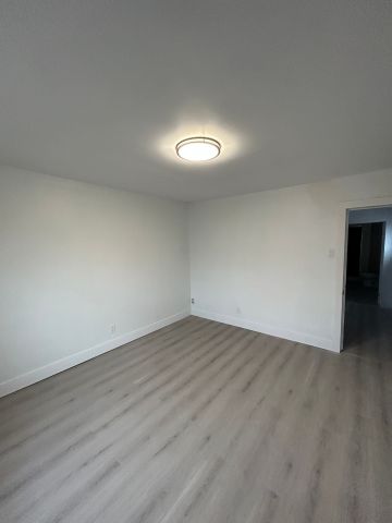 For Lease - 306 King Street Unit# Upper, Oshawa, Ontario - Photo 4