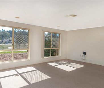 30 Elliman Street, Gungahlin ACT 2912 - House For Rent | Domain - Photo 2