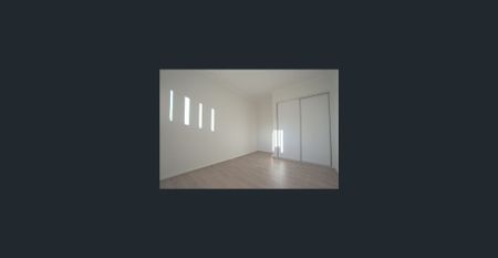 2 Bed Granny Flat: Separate Entry with private Yard (Gas and water bill included) - Photo 2