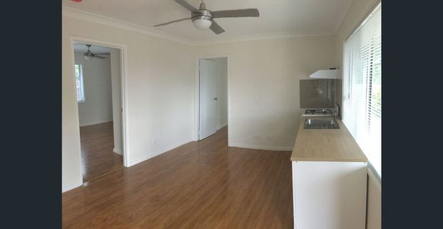 ATTACHED TWO BEDROOMS HOUSE CLOSE TO SEVEN HILLS STATION - Photo 1