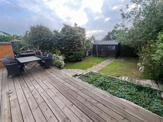 Woodfield Way, Hornchurch, RM12 - Photo 1