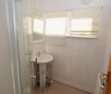 4 bedroom terraced house to rent - Photo 2