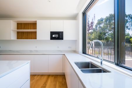 Moradia T5 de arquitetura moderna inserida no Golfe de Oeiras - Photo 4