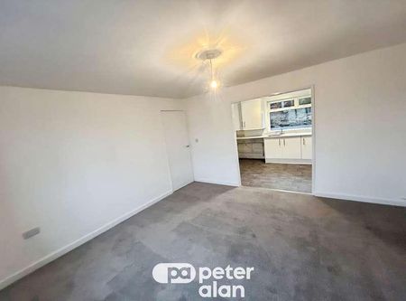 Hawthorn Hill, Trefechan, Merthyr Tydfil, CF48 - Photo 2