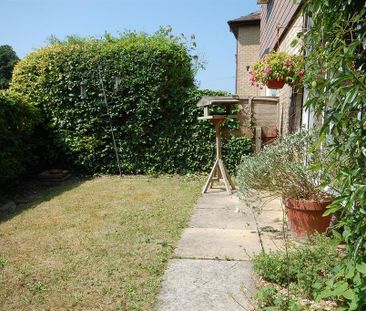 2 bedroom semi-detached house to rent - Photo 6