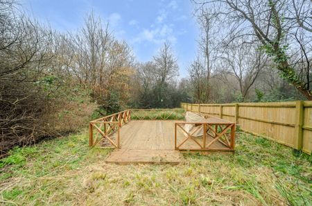 3 bedroom semi-detached house to rent - Photo 4