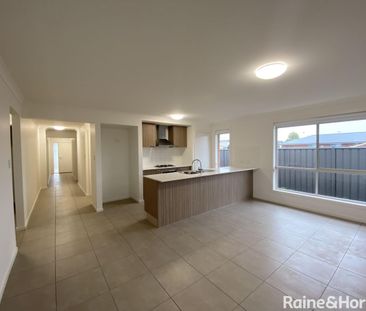 10 Esperance Drive, Andrews Farm, SA 5114 - Photo 1