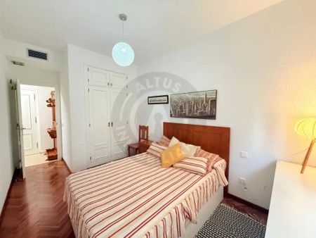 Apartamento de alquiler en Calle Republica Argentina, Centro - Photo 3