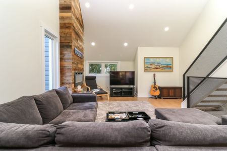 For Lease - 194 Escarpment Crescent, Collingwood, Ontario - Photo 3