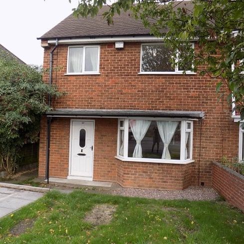 3 bedroom semi-detached house to rent - Photo 1