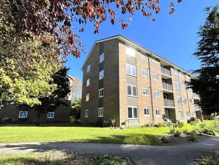 Clayhall House, RH2 - Photo 4