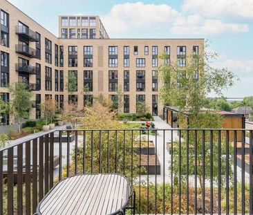 Greenford Quay, Greenford, UB6 - Photo 2