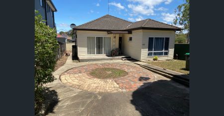 3 Bedroom Home - Photo 4