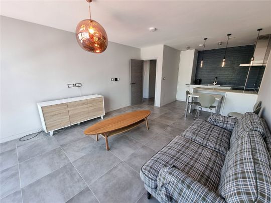 Bronze Apartment, HA1, Harrow - Photo 1