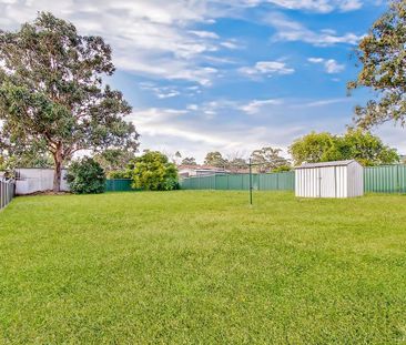 THREE BEDROOM FAMILY HOME - Photo 5