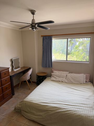 Broadbeach Waters - Photo 5