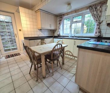 3 bedroom detached house to rent - Photo 5