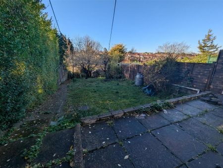 3 bedroom terraced house to rent - Photo 5