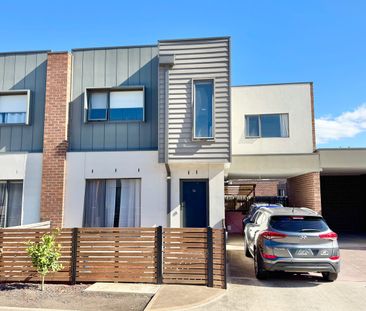 Modern Comfort in a Convenient Location – For Lease at 16/4 Nepean ... - Photo 4