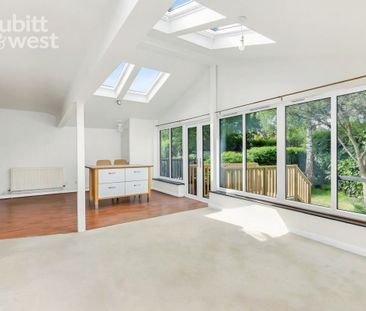 4 bedroom end of terrace house to rent - Photo 3