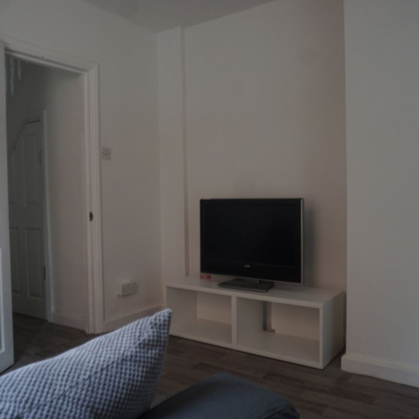 Room in a Shared House, Burlington Road, SO15 - Photo 1