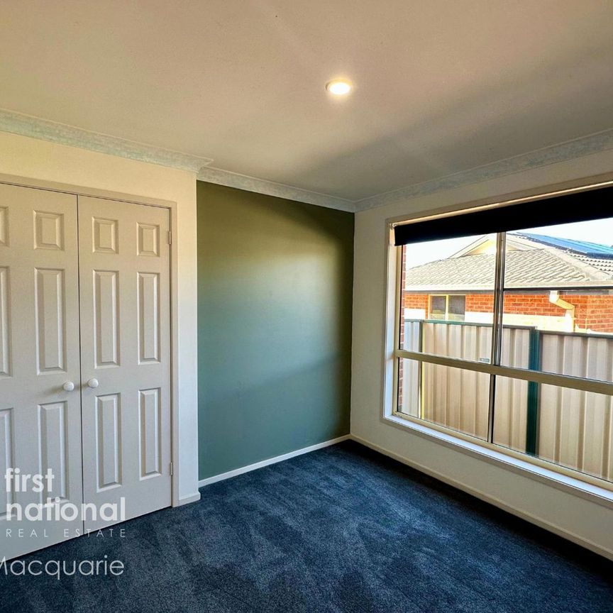 THREE BEDROOM FAMILY HOME - Photo 1