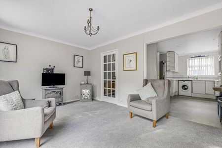 3 bedroom terraced house to rent - Photo 5